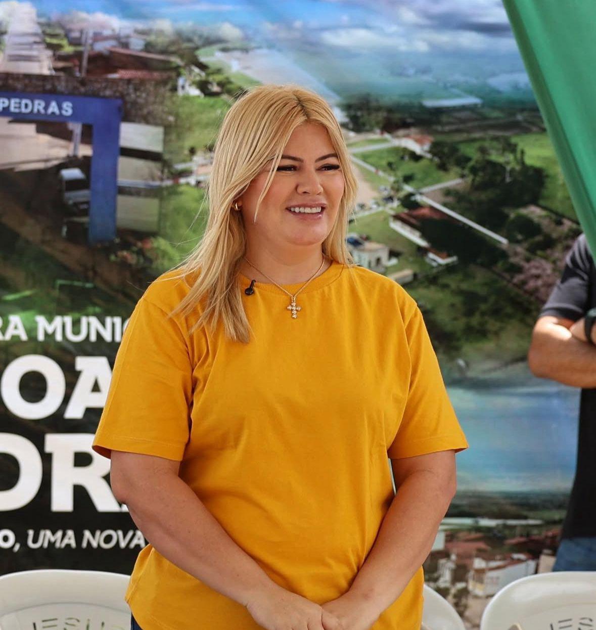 Com 93,5% de aprovação popular, prefeita Janaína de Salin investe na modernização da administração pública em Lagoa de Pedras