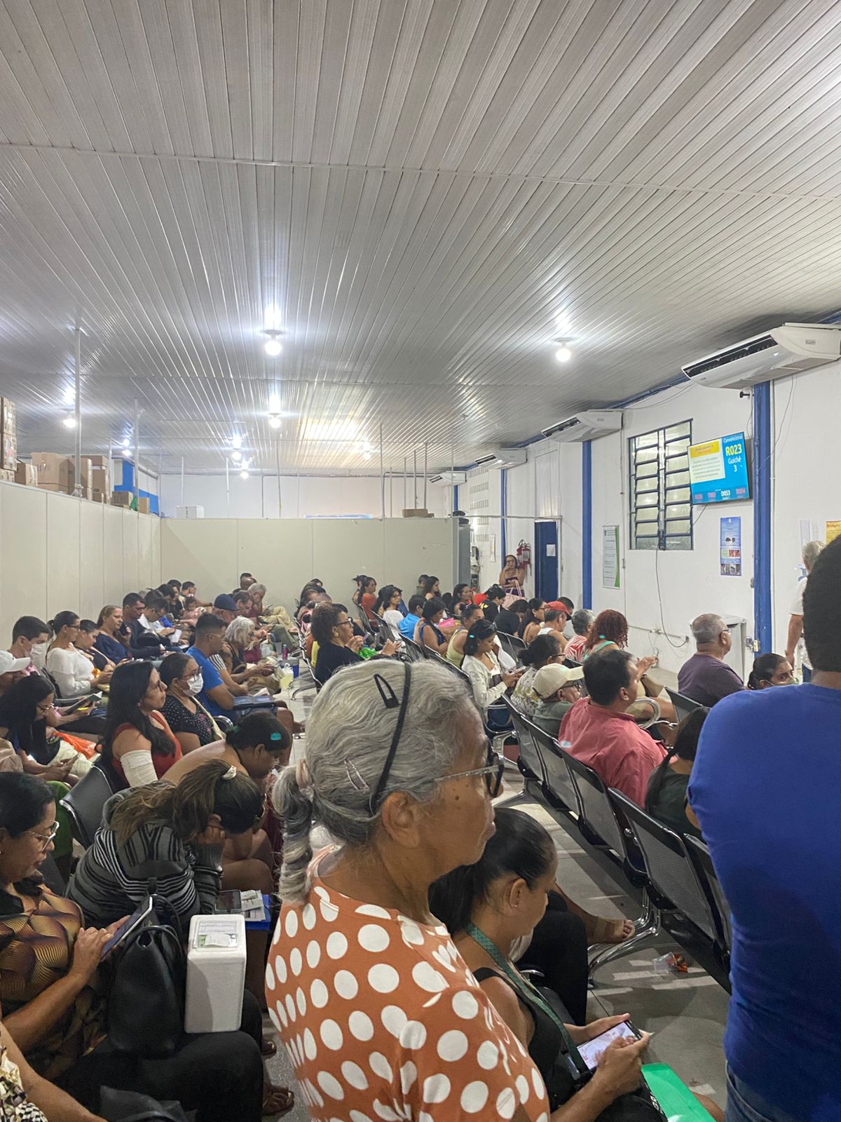 O caos da Unicat que Fátima finge não existir