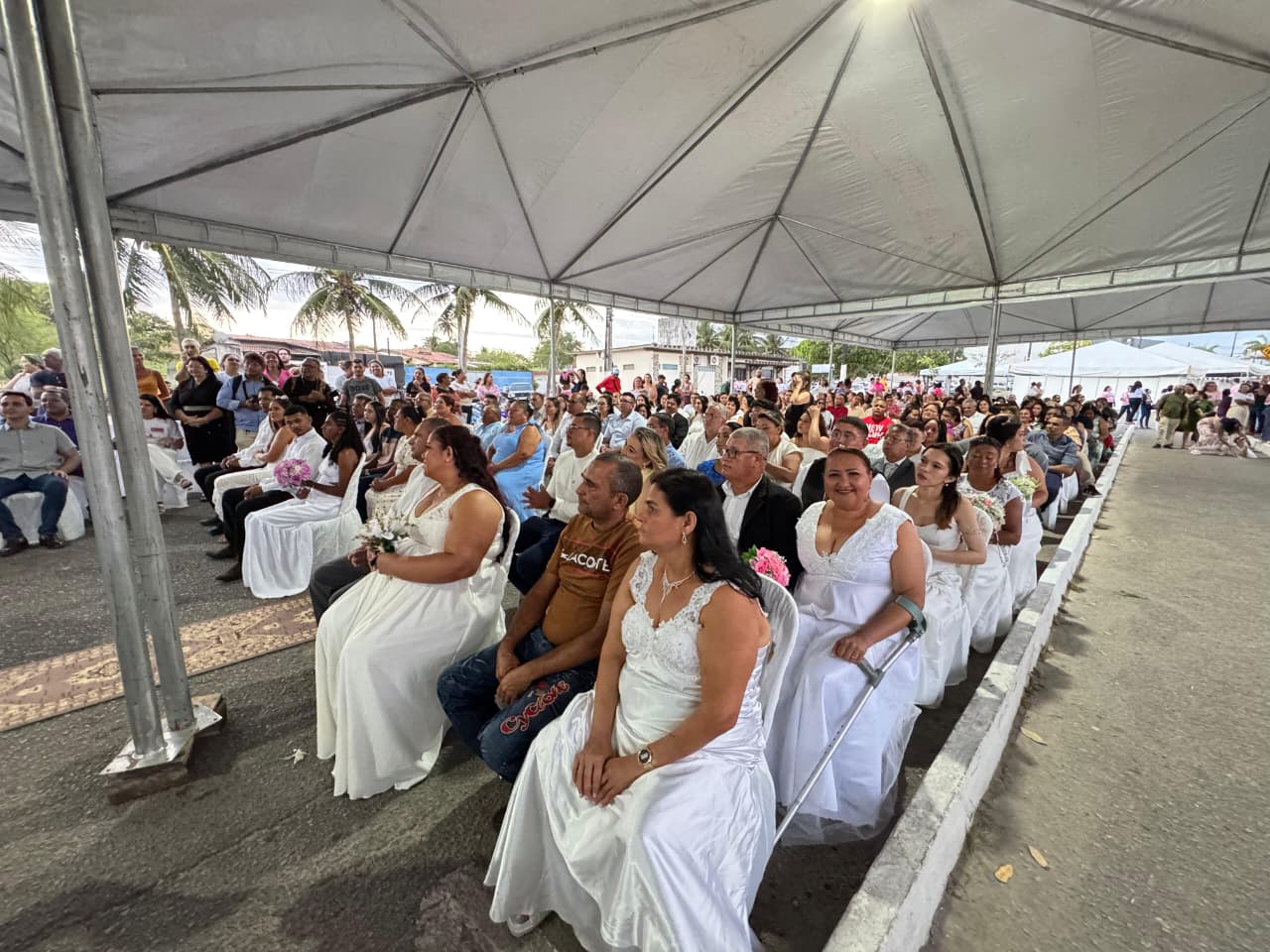 Casamento comunitário e quase 3 mil atendimentos marcam o Justiça na Praça e Prefeitura nas Comunidades, em Macaíba
