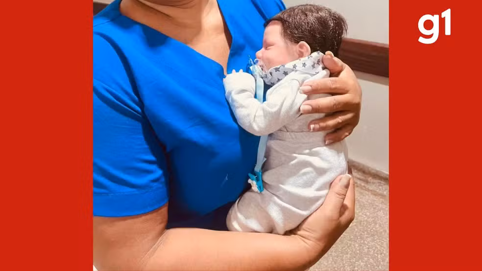 Era o que faltava: Mulher leva bebê reborn para consulta médica em UPA: 'sintomas de gripe'