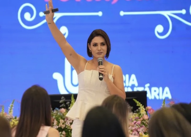 7a9cba6d-michelle-bolsonaro-by-pl-mulher.jpg