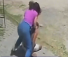 FireShot Capture 483 - POLICIAL MULHER SOZINHA SEGURA BANDIDO QUE TENTOU FUGIR DE UPA - Yo_ - [www.youtube.com].png