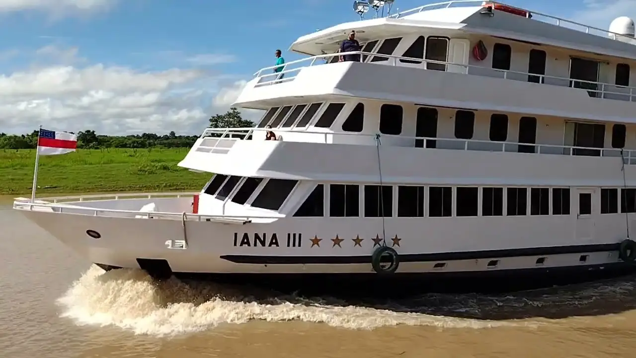 Barco de luxo usado por Lula na COP30 é de empresário e já esteve envolvido em escândalo