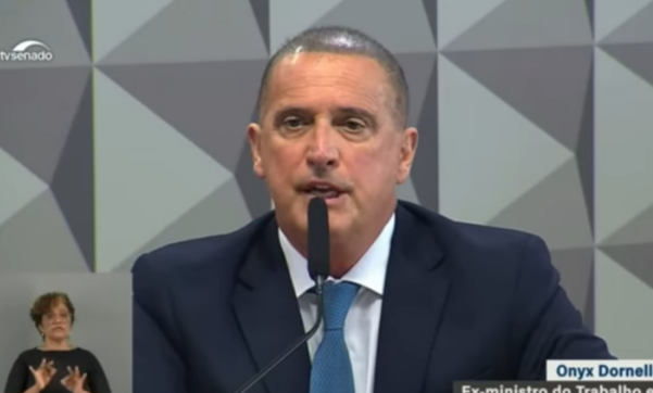 FireShot Capture 550 - (1) ONYX VS PETISTAS_ VEJA MOMENTO QUE EX-MINISTRO DE BOLSONARO PRO_ - [www.youtube.com].png