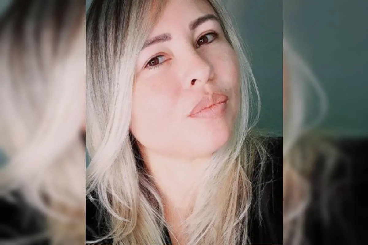 Policial penal é achada morta em casa com muro pichado “X9” e CV