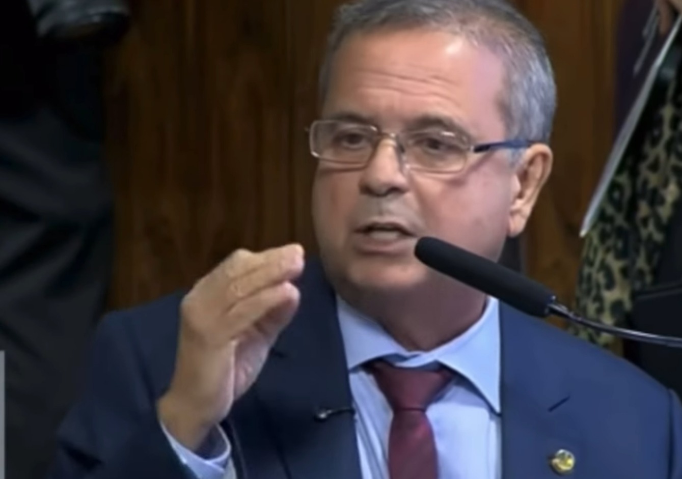 FireShot Capture 5841 - ROGÉRIO MARINHO APONTA SÉRIE DE CRIMES DO PT NA CPMI DO INSS - YouTu_ - www.youtube.com.jpg