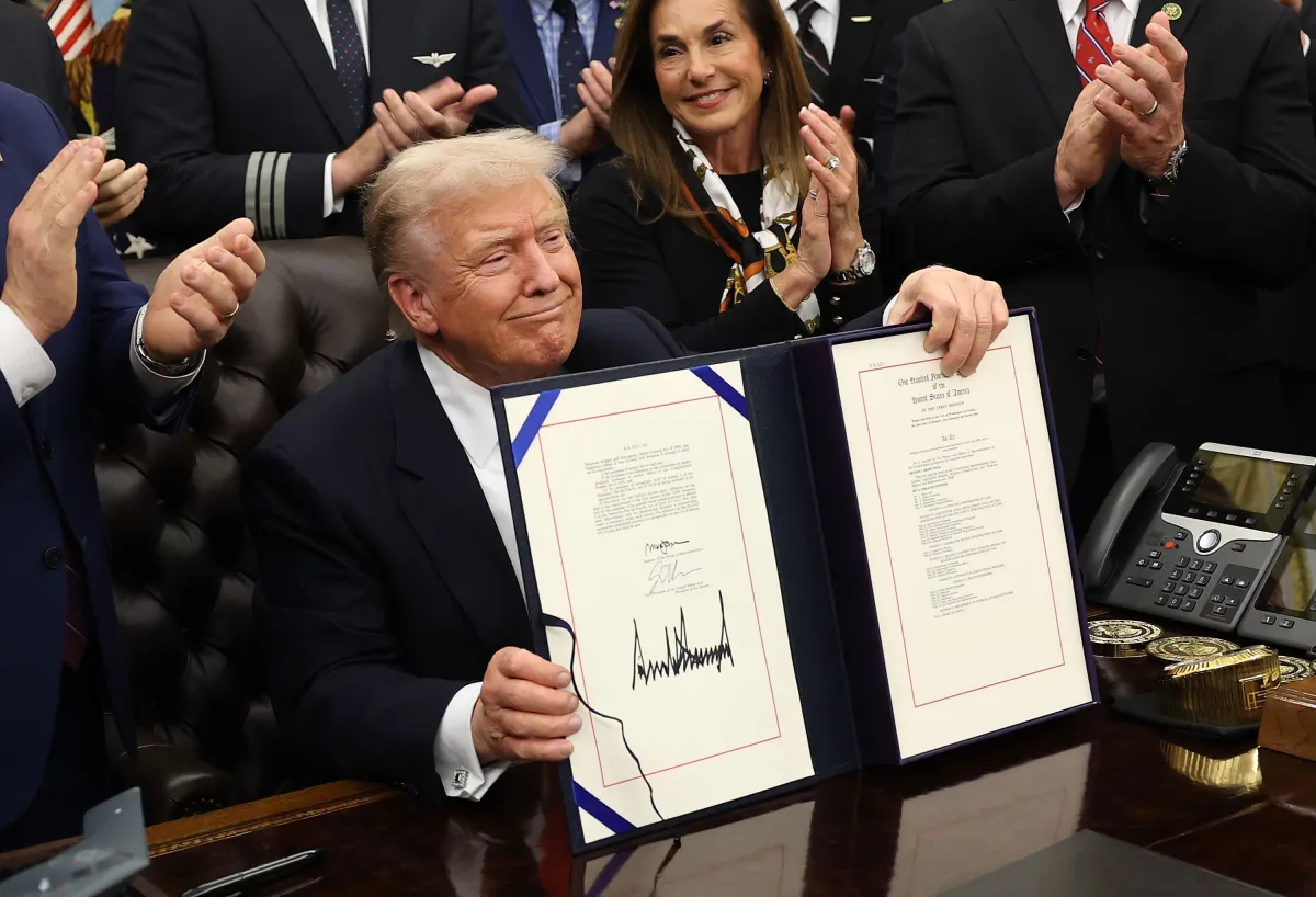 Trump sanciona projeto que encerra shutdown mais longo da história dos EUA