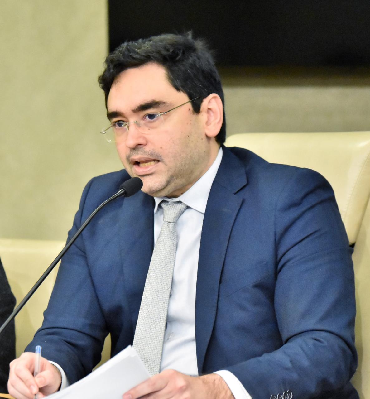 “São 27 aumentos de impostos em 36 meses de governo do PT”, criticou o Deputado Estadual Adjuto Dias ao falar da nova taxação de energia solar