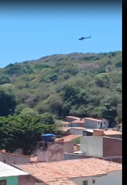 titoteio mae luiza helicóptero