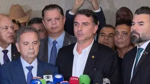 PL anuncia mobilização pela anistia após reunião sobre prisão de Bolsonaro