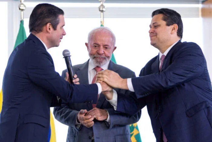 lula hugo motta davi alcolumbre