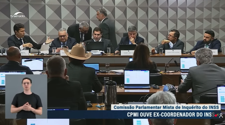 FireShot Capture 697 - (13) VICE-PRESIDENTE DA CPMI, DUARTE JR, FAZ ACUSAÇÃO GRAVE CONTRA _ - [www.youtube.com].png