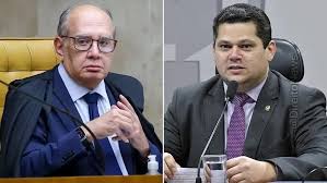 Alcolumbre diz que Gilmar “usurpa” competência do Legislativo