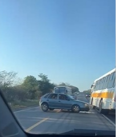 Viatura do Grupo de Escolta com detentos se envolve em acidente na estrada de Ceará-Mirim