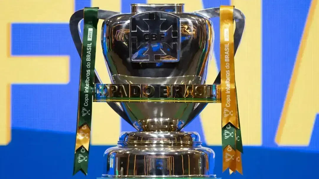Taca-Copa-Brasil-2025-e1753749125612.webp
