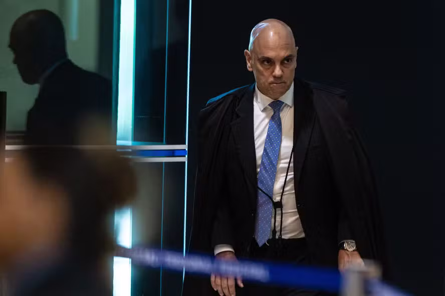 Deputado aciona CNJ para apurar suposta atuação informal de Moraes no caso Master
