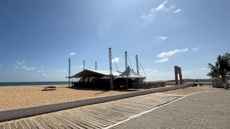Veranistas e atletas criticam local de palco na praia de Pirangi