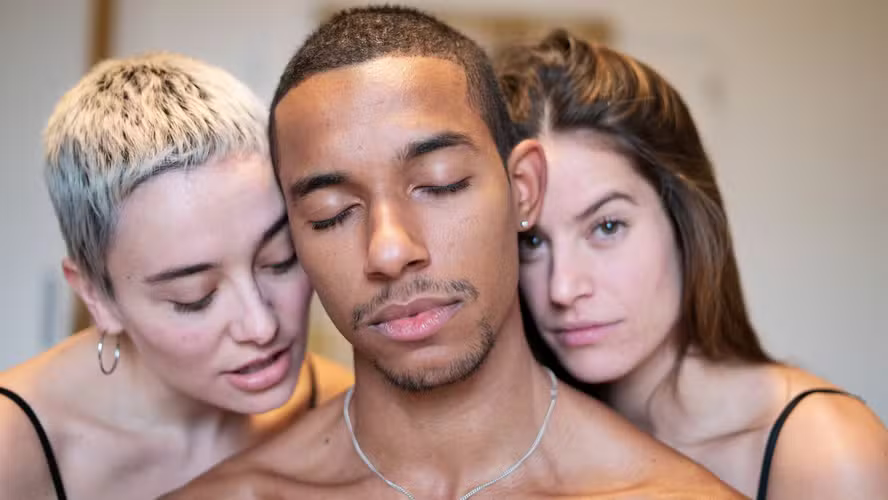 Heteroflexibilidade: entenda a sexualidade que mais cresceu em 2025