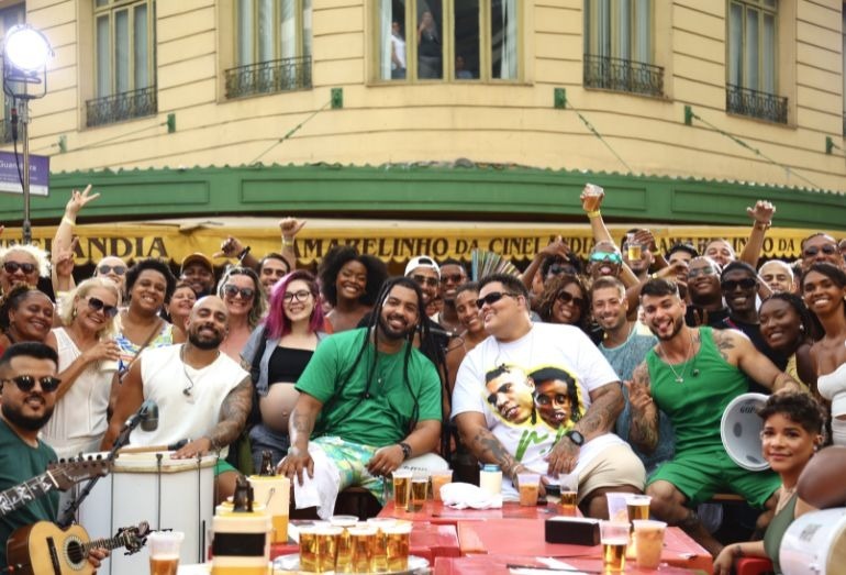 Puro Suco de Verão na Ilha Ecomax com Menos é Mais, Felipe Amorim e Thiago Freitas neste sábado (10)