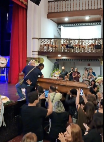 O adeus a Titina Medeiros