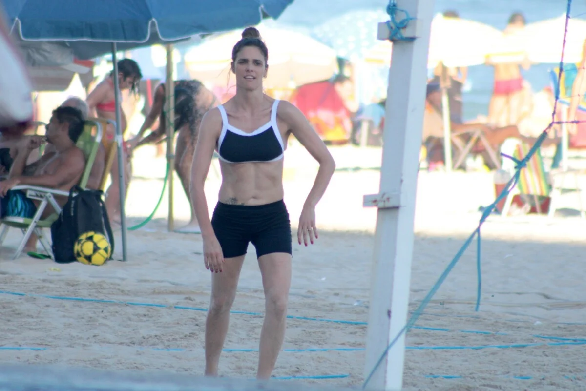 2538334-fernanda-lima-exibiu-corpo-em-forma-dura-1200x0-2.webp