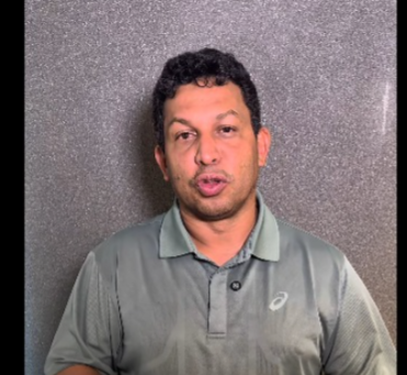 Prefeito de Ielmo Marinho garante liberdade, volta a trabalhar e divulga vídeo em pronunciamento
