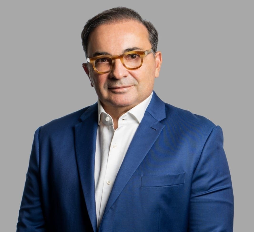 Empresário potiguar Silvio Bezerra lança autobiografia nesta quarta (04), na FIERN