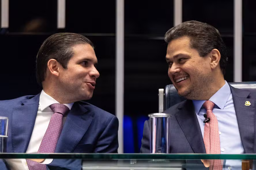 Alcolumbre e motta