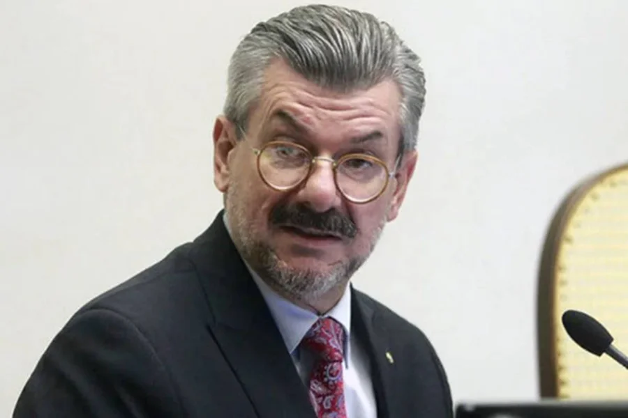 ministro-marco-buzzi.webp