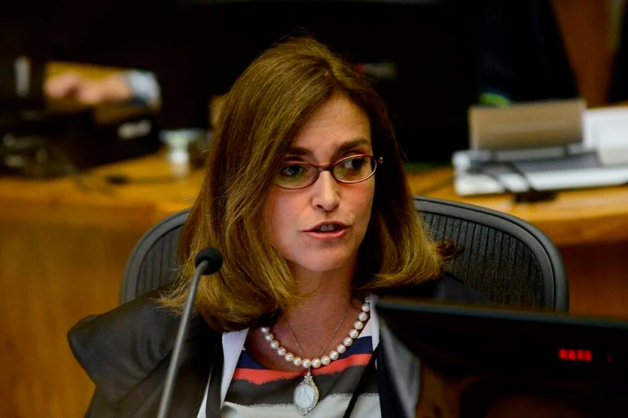 Ministra Isabel Gallotti deixa investigação contra Marco Buzzi no STJ