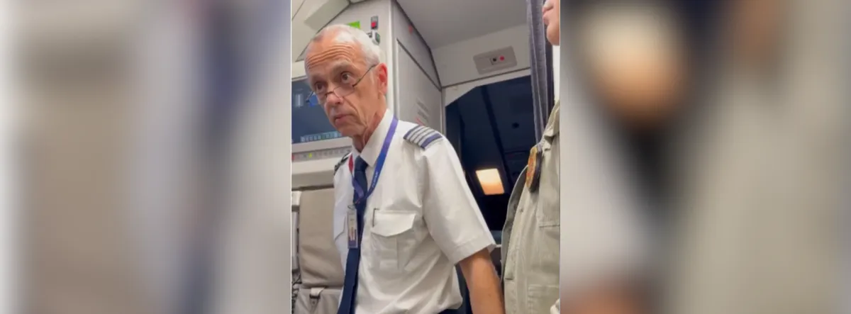 Veja momento em que piloto da Latam é preso dentro de avião em SP