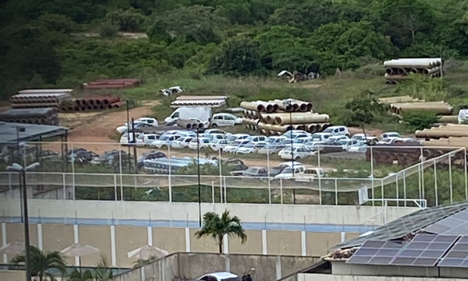 caern patio ferro velho