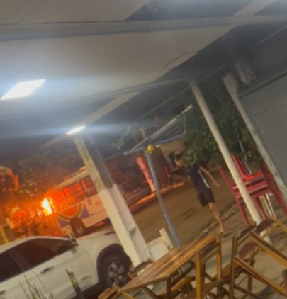 Fogo e medo: noite de tensão em Ponta Negra