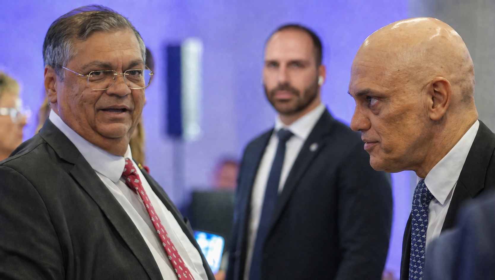 Flávio Dino, Alexandre de Moraes (Foto: Fabio Rodrigues-Pozzebom/Agência Brasil) | Imagem editada por IA