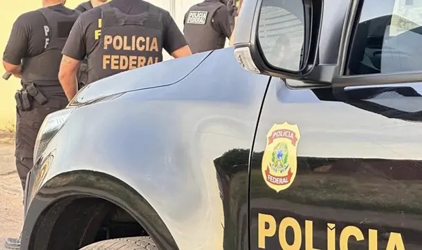 Registro de uma operação com agentes e viatura da Polícia Federal | Foto: Divulgação/PF