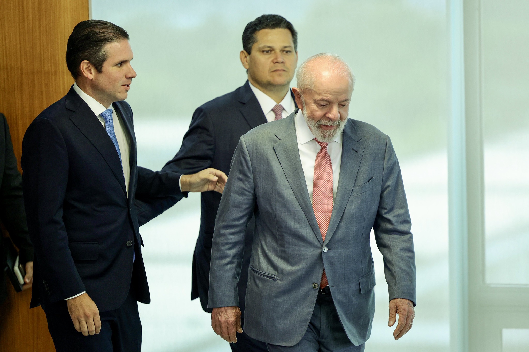 O presidente Lula e o os presidente da Câmara, Hugo Motta, e do Senado, Davi Alcolumbre (Foto: Fabio Rodrigues-Pozzebom/Agência Brasil)