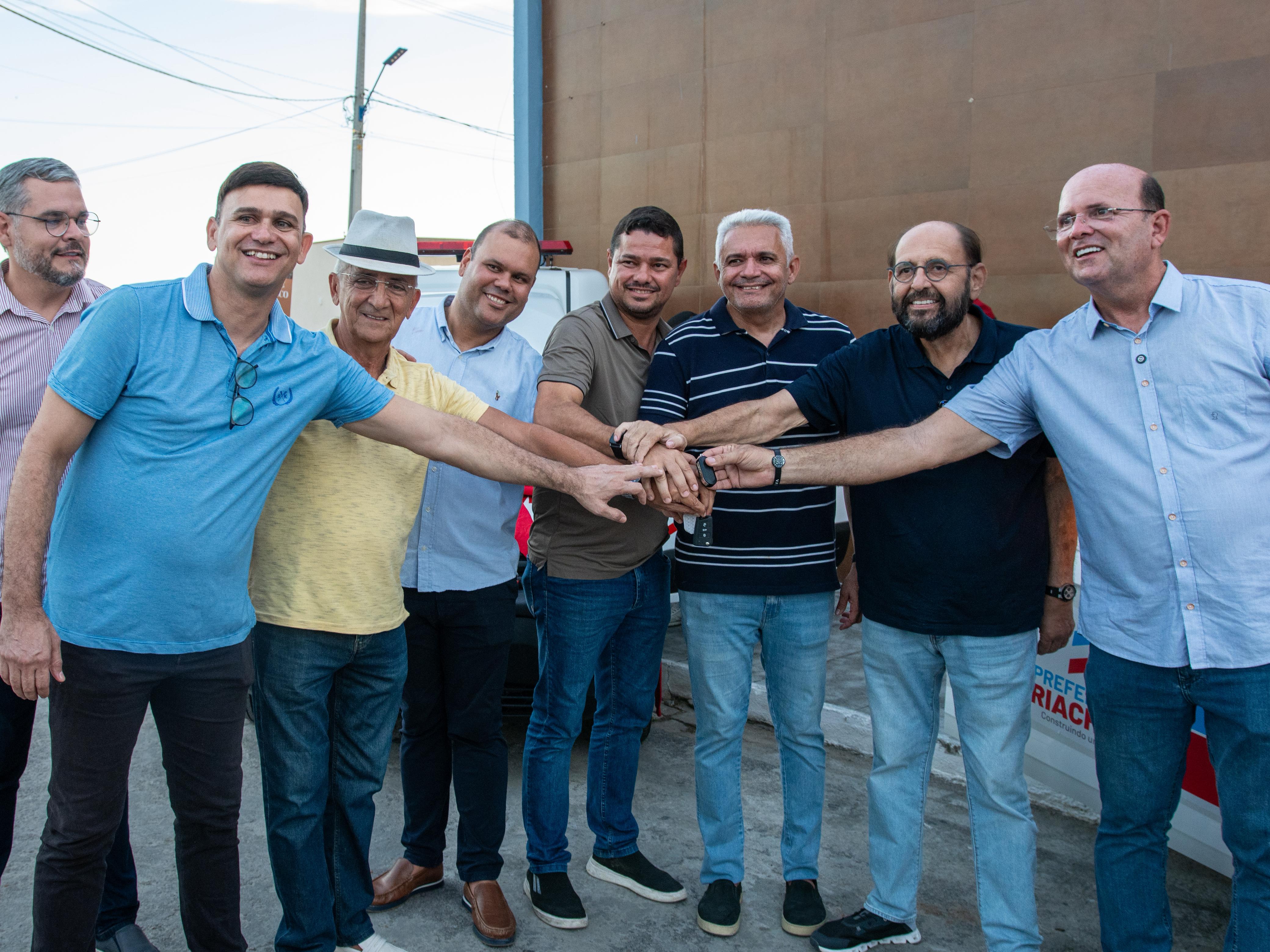 Gustavo Carvalho participa da entrega de ambulância e veículo para a saúde de Riachuelo