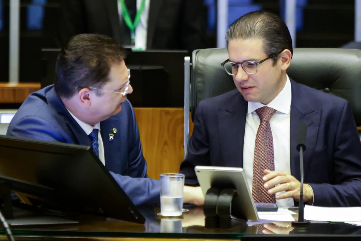 SOSTENES CAVALCANTE E HUGO MOTTA | VINICIUS SCHIMIDT | METROPOLES
