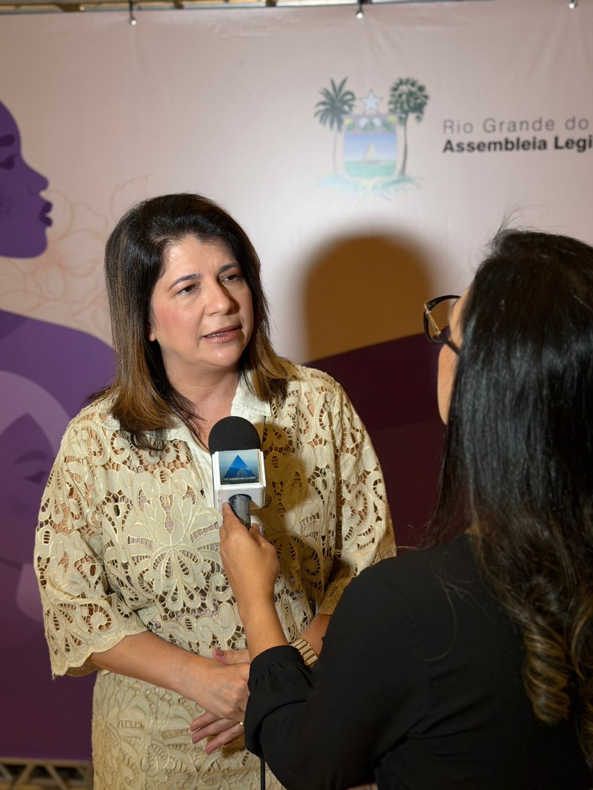 Carla Dickson representa a Câmara dos Deputados no Encontro das Procuradorias da Mulher do Legislativo Potiguar