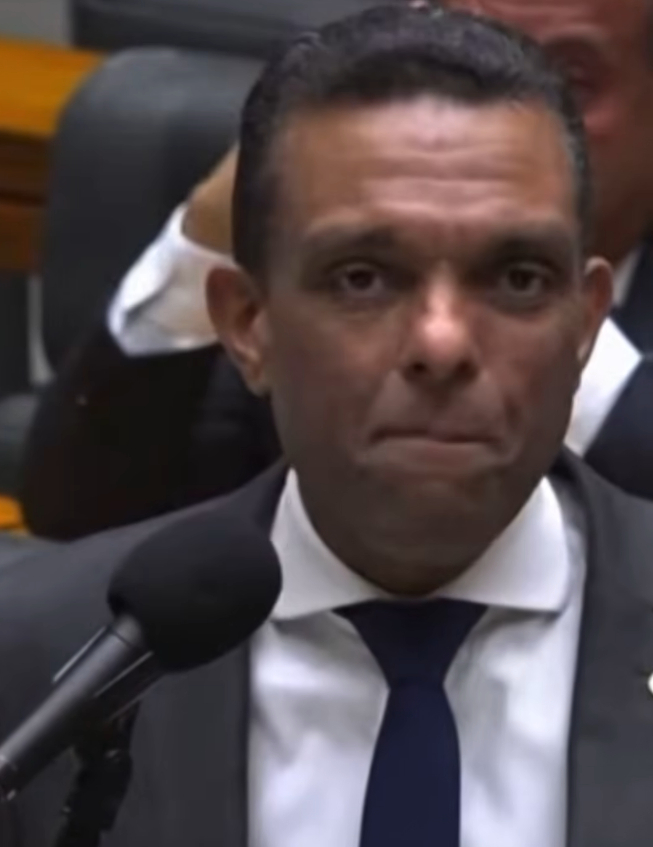 FireShot Capture 6102 - (8) “FLAVIO BOLSONARO QUERIA LAVAR DINHEIRO” - YouTube - www.youtube.com.jpg
