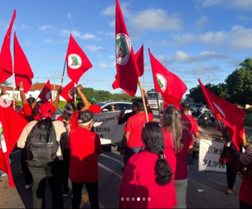 MST atrapalha a vida de quem precisa usar a BR-406