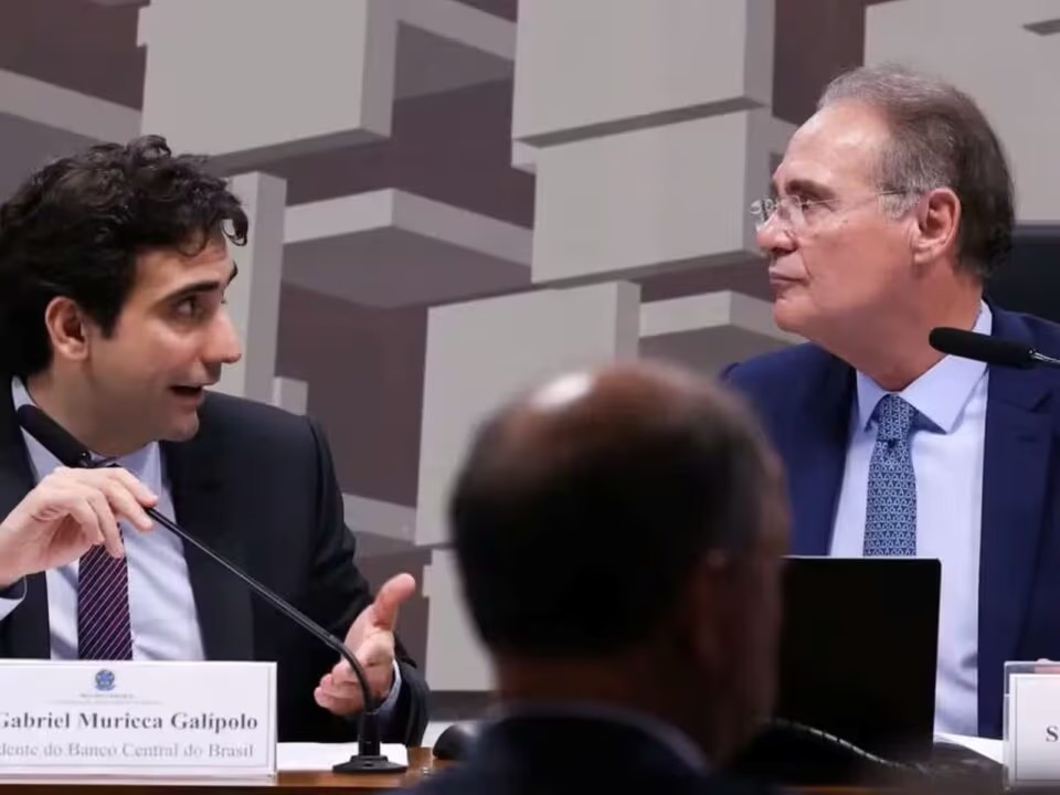 Reunião dA Comissão de Assuntos Econômicos (CAE) do Senado para ouvir o presidente do Banco Central (BC), Gabriel Galípolo — Foto: Lula Marques/ Agência Brasil
