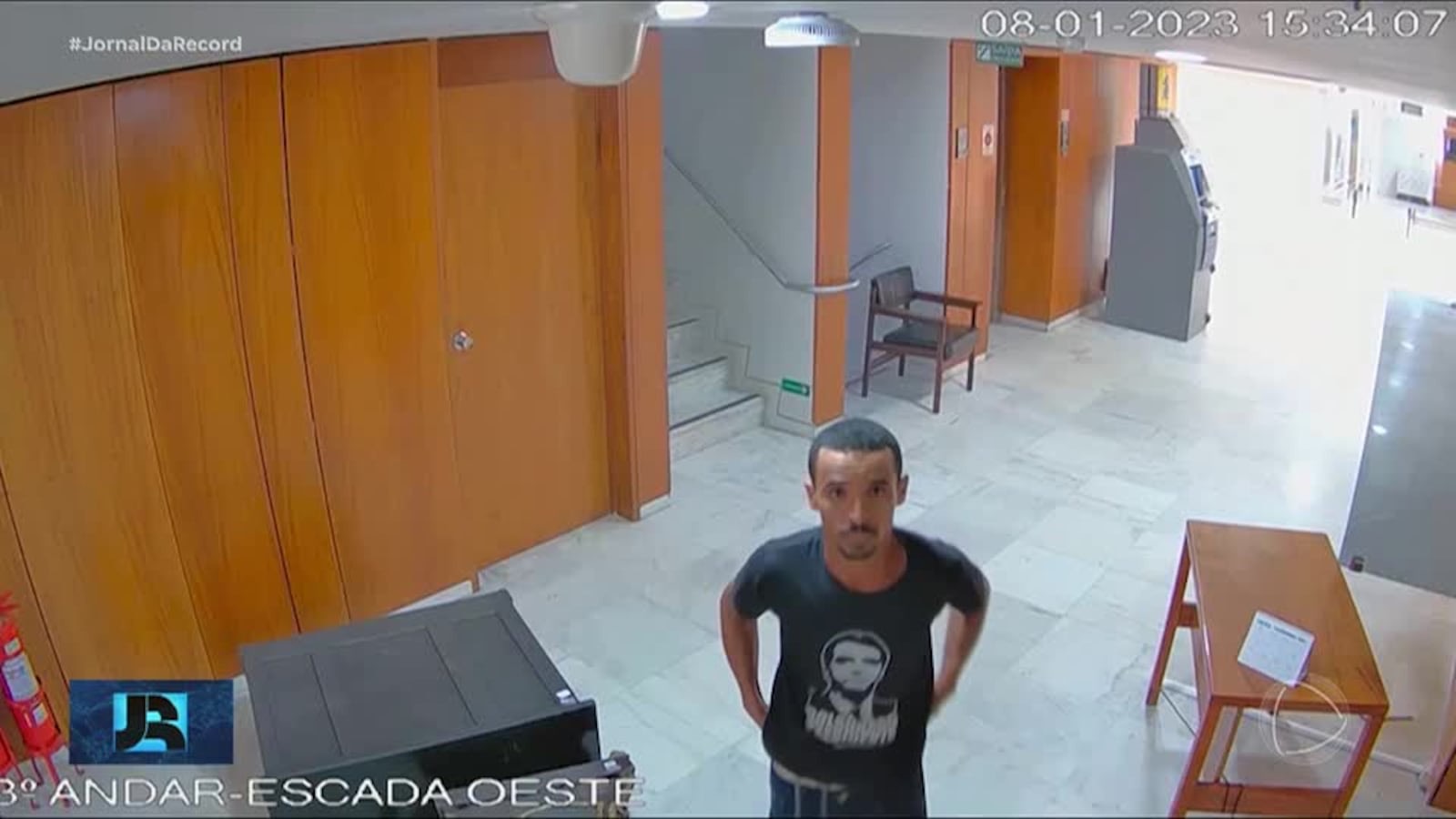 Antônio Cláudio Ferreira | O homem que derrubou o relógio 8 de janeiro | Divulgação/Processo Judicial - 08.01.2023