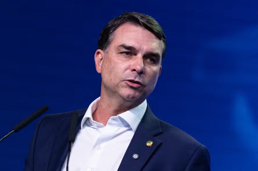 flavio bolsonaro  — Foto: Brenno Carvalho / Agência O Globo