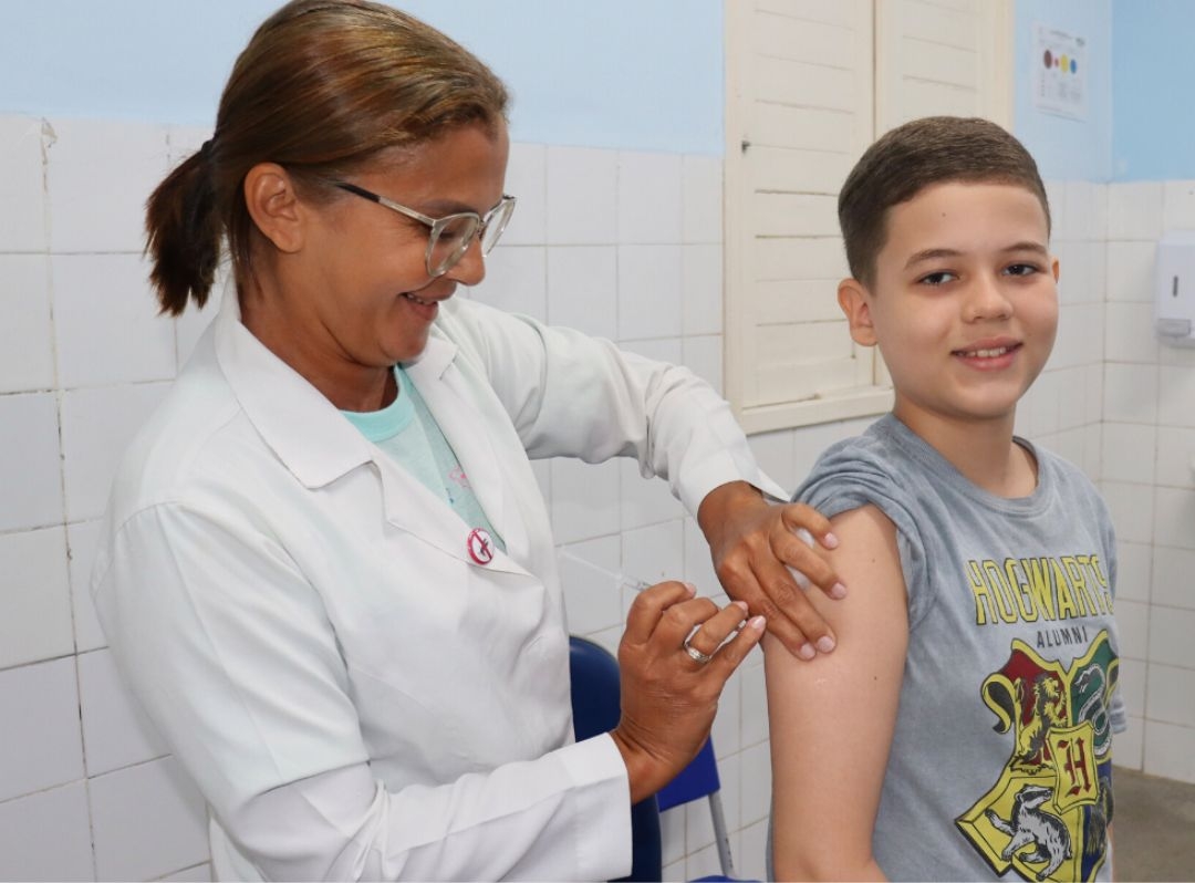 Ação marca início da Campanha de Vacinação nas Escolas nesta segunda-feira (25)