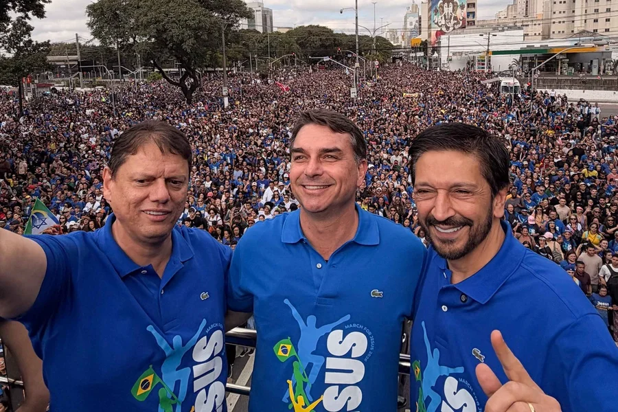 tarcísio, ricardo sales, flávio bolsonaro