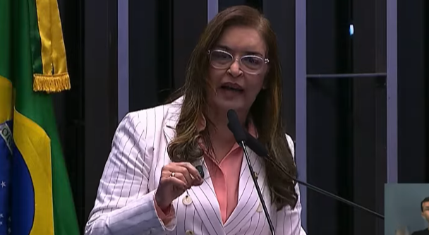 FireShot Capture 1527 - RENAN CALHEIROS É O PAI DO BANCO MASTER, afirma senadora de Alagoa_ - [www.youtube.com].png