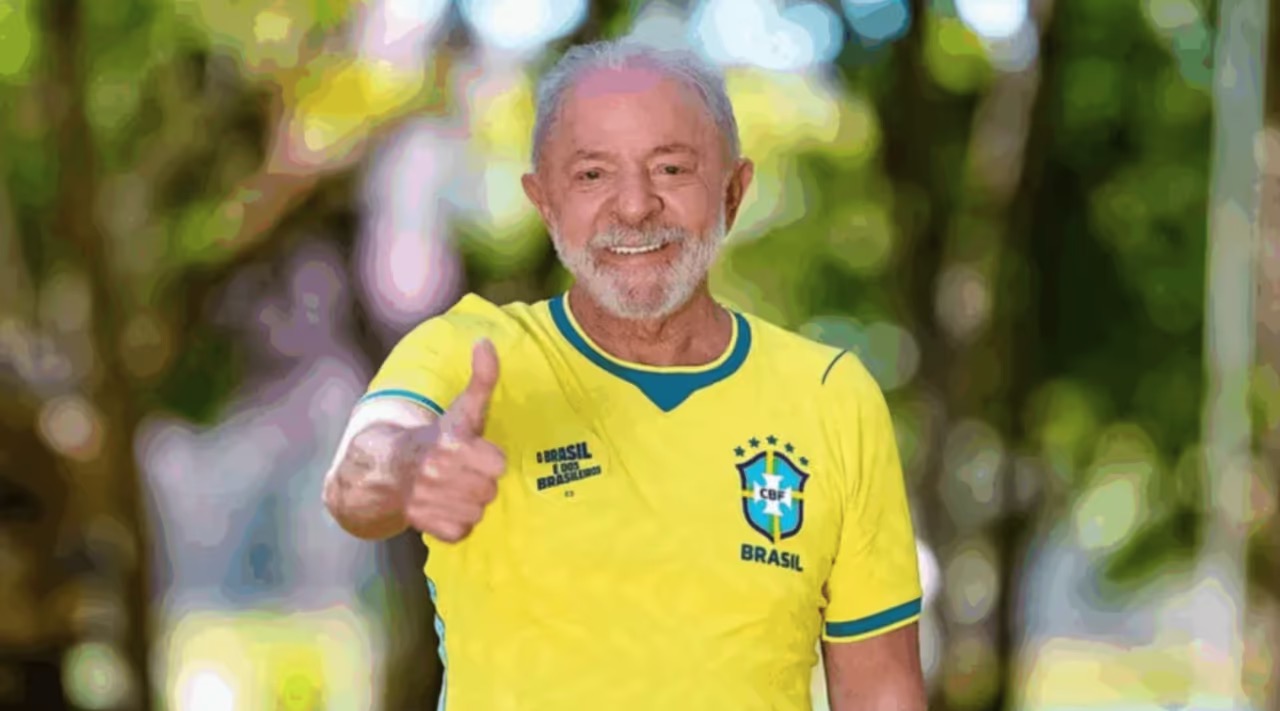 Lula camisa do brasil | Reprodução