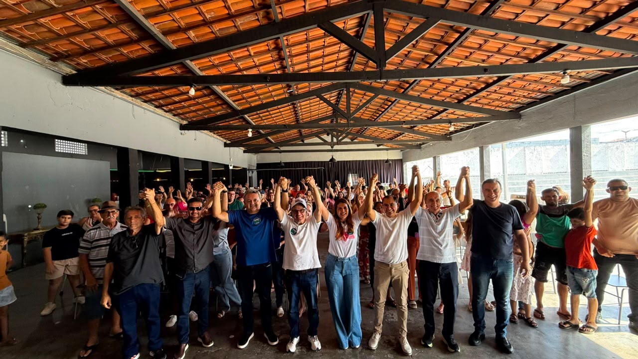 Vereador Eribaldo Medeiros reúne grupo político nas Rocas e declara apoio à pré-candidatura de Nina Souza