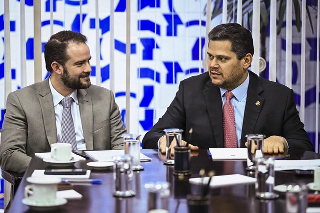 Dario Durigan e davi alcolumbre | Foto: Pedro Gontijo/Senado Federal